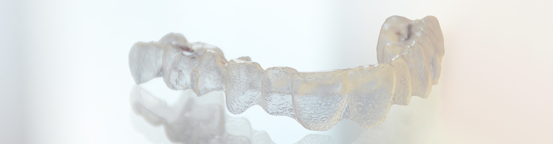 Kunststoff Zahnschiene zur Zahnkorrektur oder als Zahnschiene zum Knirschen